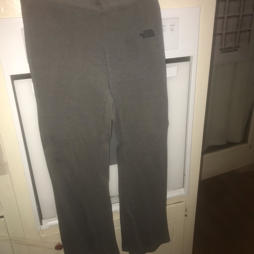 Patagonia women Grey capris/North Face Grey Sweat